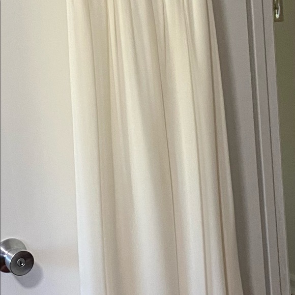 Dress to impress, Beautiful dress, night gown, delicate, simple elegance size 2 - Picture 11 of 11